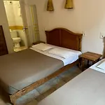 Les 4 Sources 4* Corbés